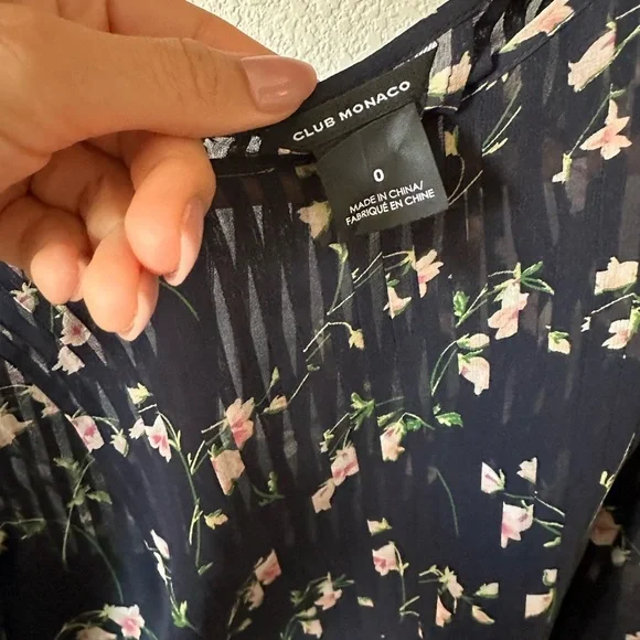 Club Monaco Silk Catira Floral Pleated Mini Dress Navy Size 0 - Picture 5 of 5
